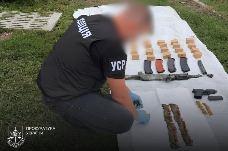 На Волыни разоблачили военного, организовавшего канал сбыта оружия из района боевых действий