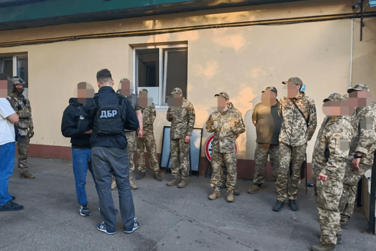 ГБР рассказало об избиении, запугивании и пытках мужчин в ТЦК на Одесчине (ВИДЕО)