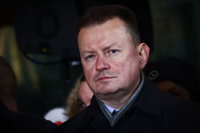 Глава Міноборони Польщі заявив про відмову від українських нагород