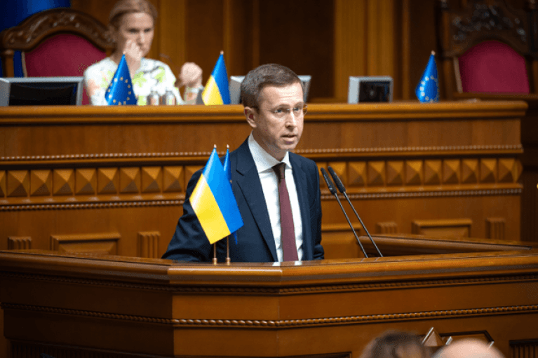 Максимальна економія не рятує: без коштів міжнародних партнерів Україні буде надто сутужно