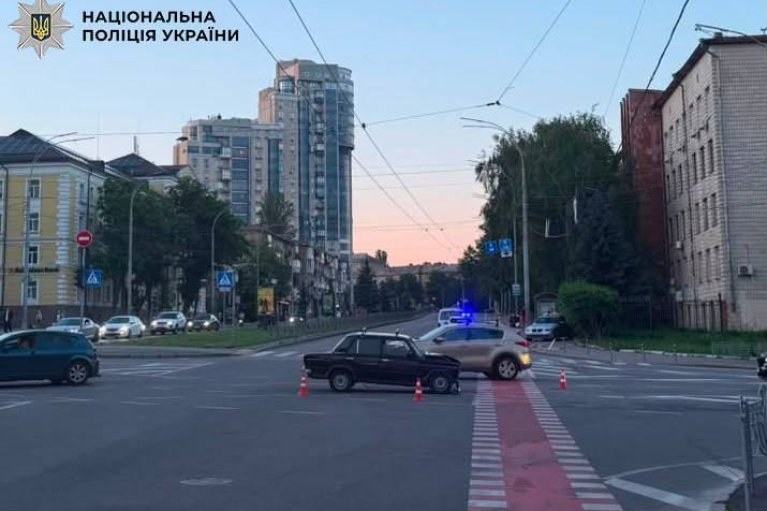В Киеве на пешеходном переходе насмерть сбили человека