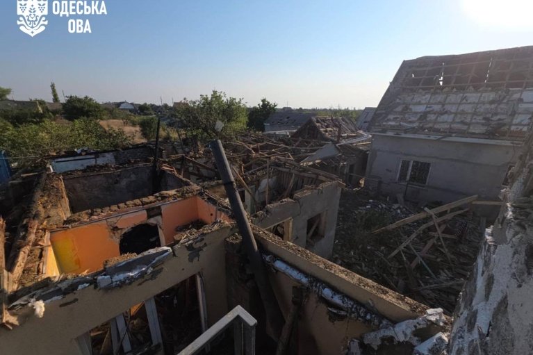 Два человека ранены из-за ночного удара по Одесской области