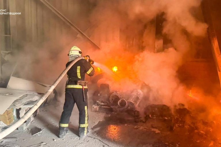 На Чернігівщині за добу через обстріли пошкоджене видобувне підприємство