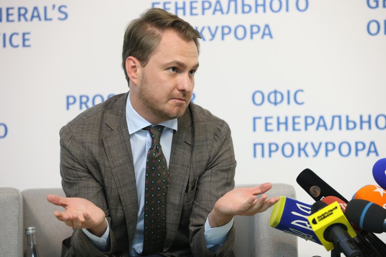 Врятувати "збитого" генпрокурора. Чи підтримає Рада відставку Кравченка