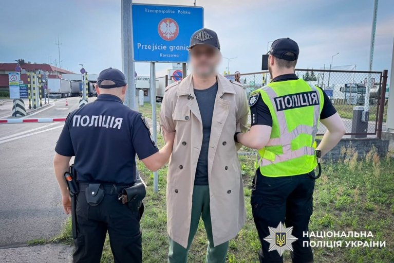 Искали несколько лет: чиновника из Хмельницкого, которого осудили за растрату, экстрадировали из Эстонии
