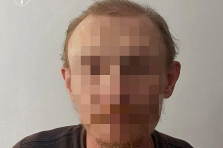 В Киеве 33-летний мужчина на протяжении нескольких месяцев совершал сексуальное насилие над 5 малолетними племянниками