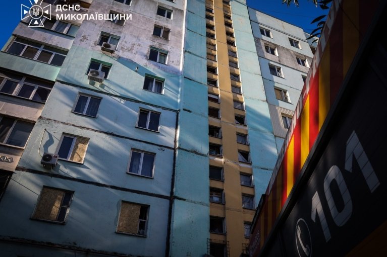 Россияне массированно ударили по Николаевщине. Поврежденные дома