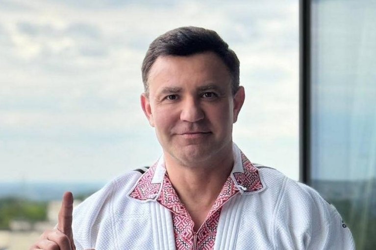 Тищенко полез драться на улицу: парня не догнал, зато "родил" шутку о новой GTA (ВИДЕО)