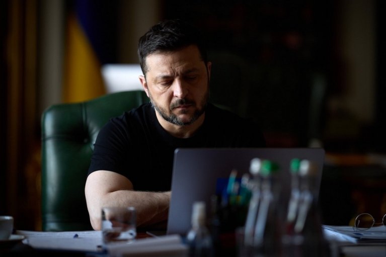 "Балістику поки не збиваємо": Зеленський відреагував на нічну атаку Росії на Україну