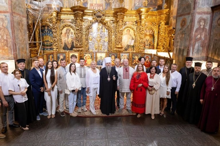Епіфаній посилює голос України у світі: 12 святинь із Софії Київської вирушають на різні континенти
