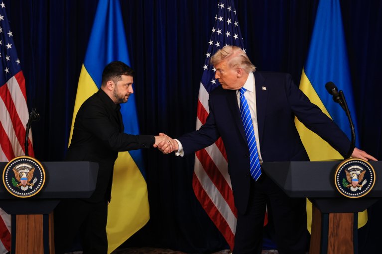 Во Франции в рабочей встрече G7 примут участие Зеленский и Трамп, — СМИ