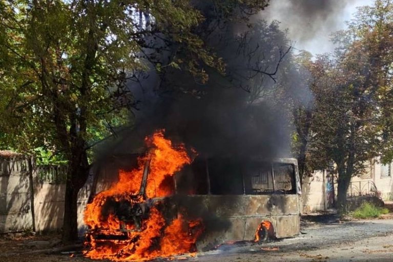 Россияне ударили по рейсовому автобусу в Никополе