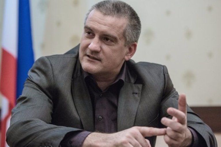 Кремль собирается уволить Аксенова и обвинить его во всех "бедах" Крыма, — "Атеш"