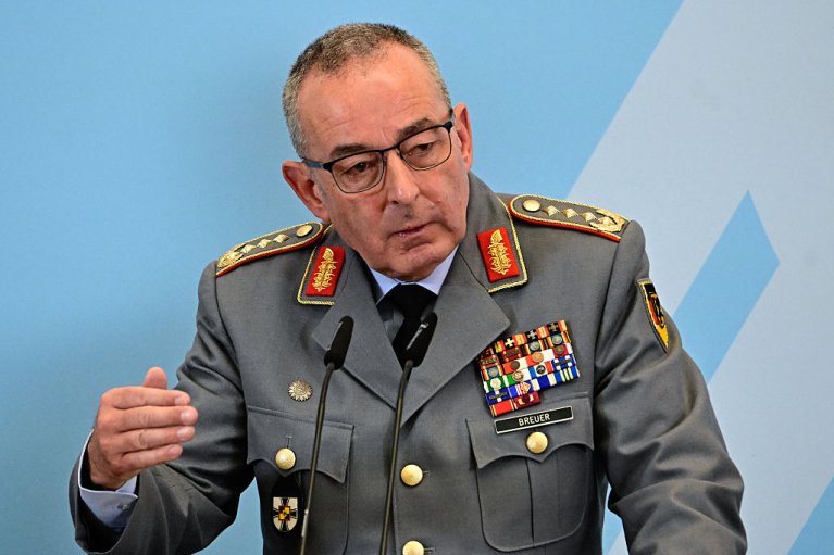 Глава Бундесверу закликав німців готуватися до оборони