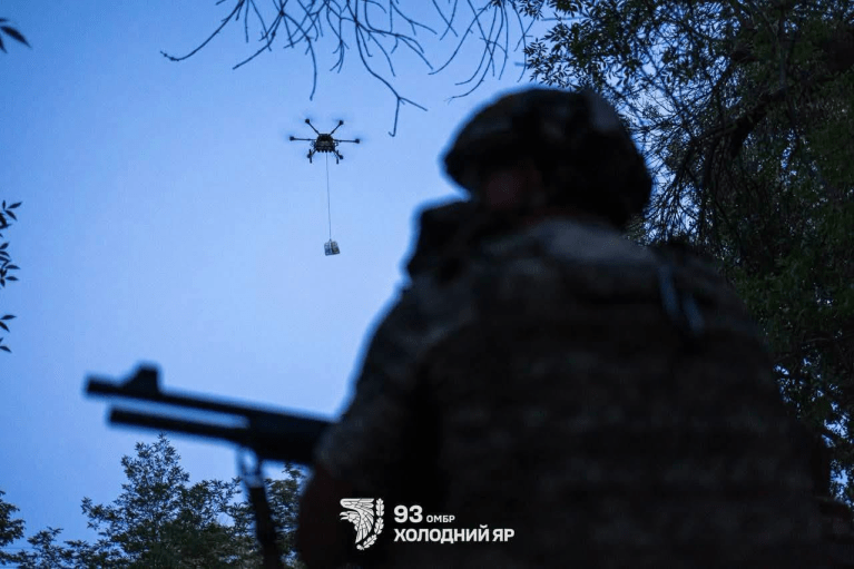Ворог не полишає спроб йти вперед: з початку доби на фронті відбулося 200 боїв