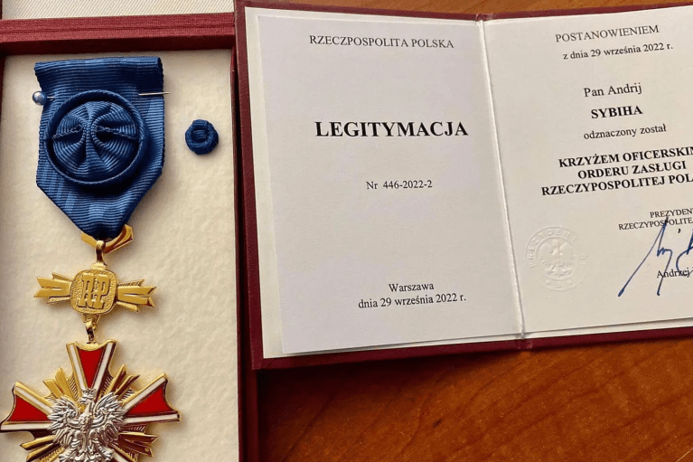 Лишение Зеленского ордена Белого Орла: Сибига заявил, что отказывается от польской награды в ответ на безрассудные действия Навроцкого