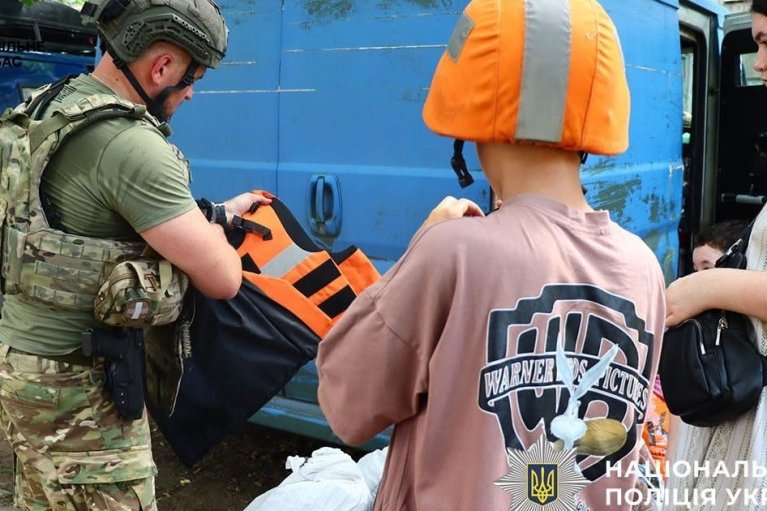 На Донеччині потребують евакуації більше двох сотень дітей