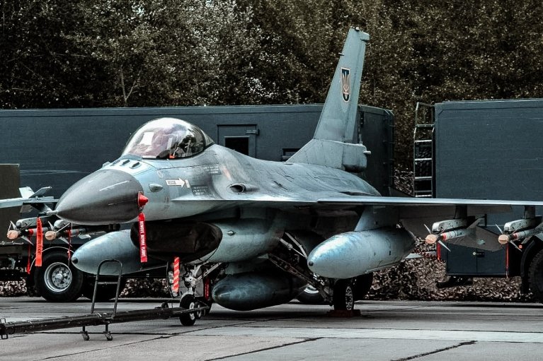 ПС ЗСУ: Українські пілоти працюють з обмеженим боєкомплектом на F-16