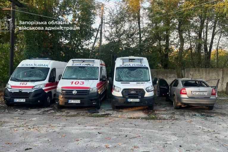 От обстрела в Запорожье повреждены два медучреждения, ранены мужчины (ФОТО)