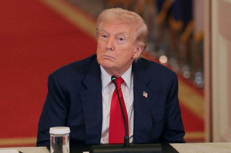 Трамп покинет Белый дом весной 2027 года из-за ухудшения здоровья, — политтехнолог