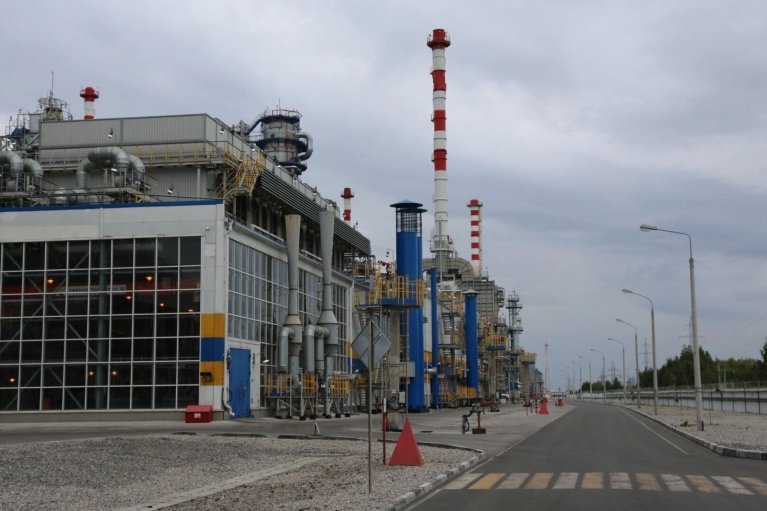 "Добрі" дрони атакували найбільший НПЗ Західного Сибіру
