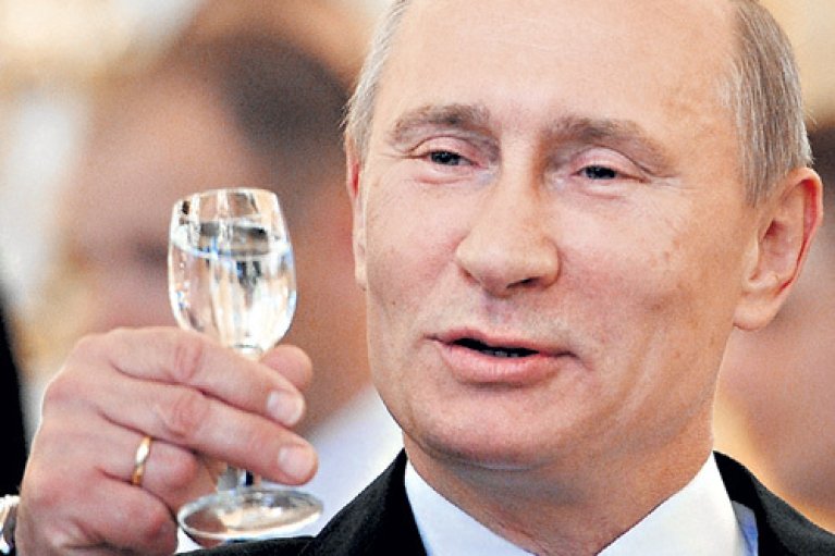 Россияне признают Украину "империей" под пьяное дирижирование Путина: чем жил Запоребрик на неделе