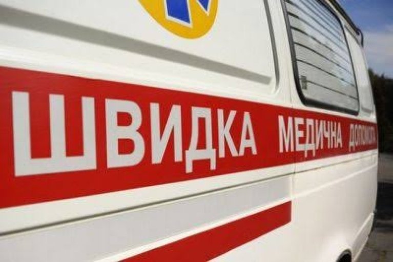 Росіяни вдарили по цивільному авто в Херсоні. Є поранений