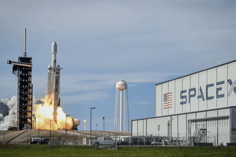 Опередила Amazon: SpaceX заняла пятое место среди самых дорогих компаний мира