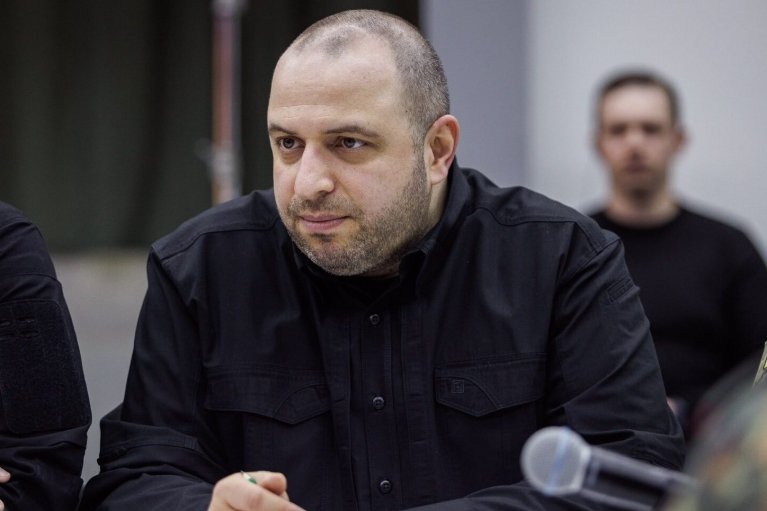 Зеленский заявил, что переведет Умерова на главу СВР, а на его место поставит Клименко