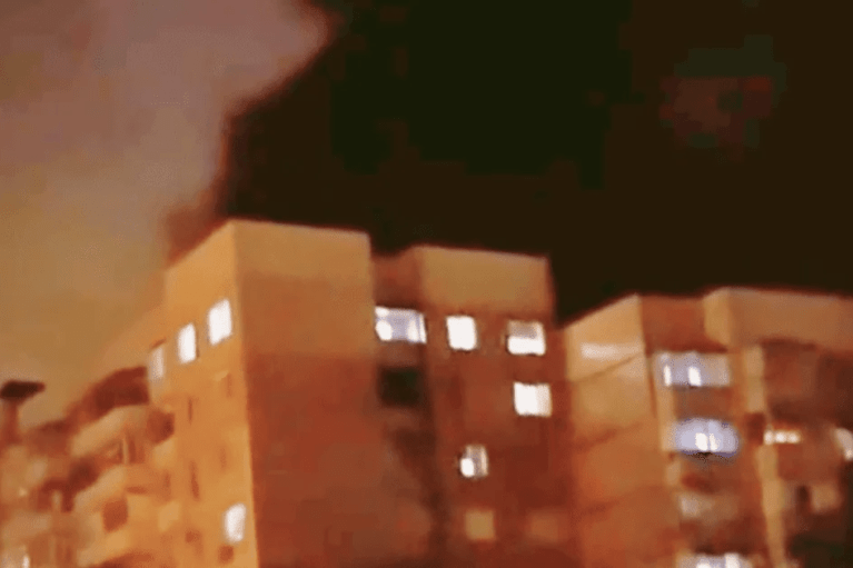 Неизвестные дроны атаковали Белгород: в городе раздавались взрывы, вспыхнули пожары (ВИДЕО)