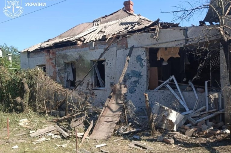Россияне ударили по Изюму: есть погибший, среди раненых — ребенок