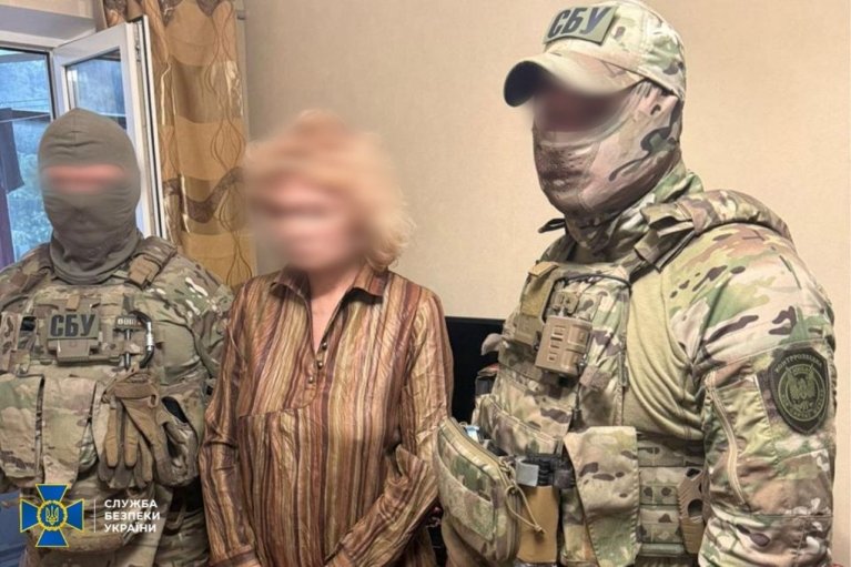 Наводила удары РФ на военные и волонтерские объекты Днепра и области: СБУ задержала корректировщицу