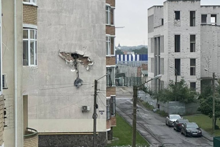 На Львовщине раздавались взрывы, есть попадания в Стрыю