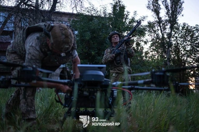 Украинские защитники отбили почти две сотни атак в день