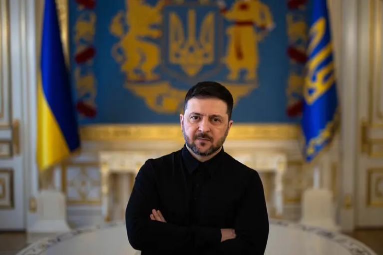 Зеленський розповів про деокупацію, мобілізацію і тактику бойових дій