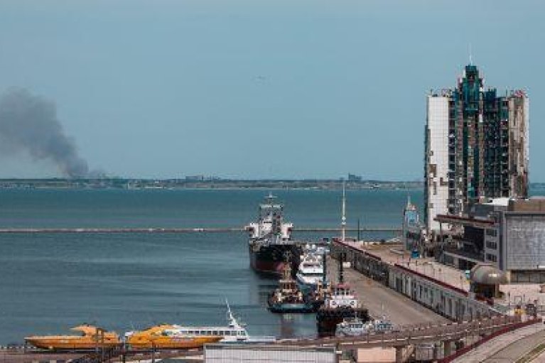 Армия РФ бьет по морским и речным портам Николаева