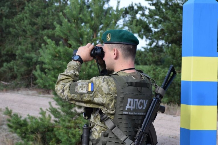 На кордоні з Білоруссю облаштовують "кілзону"