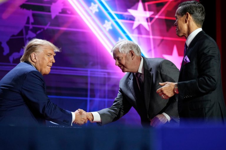 "!Мені дуже не вистачатиме Ліндсі": Трамп відреагував на смерть сенатора Грема