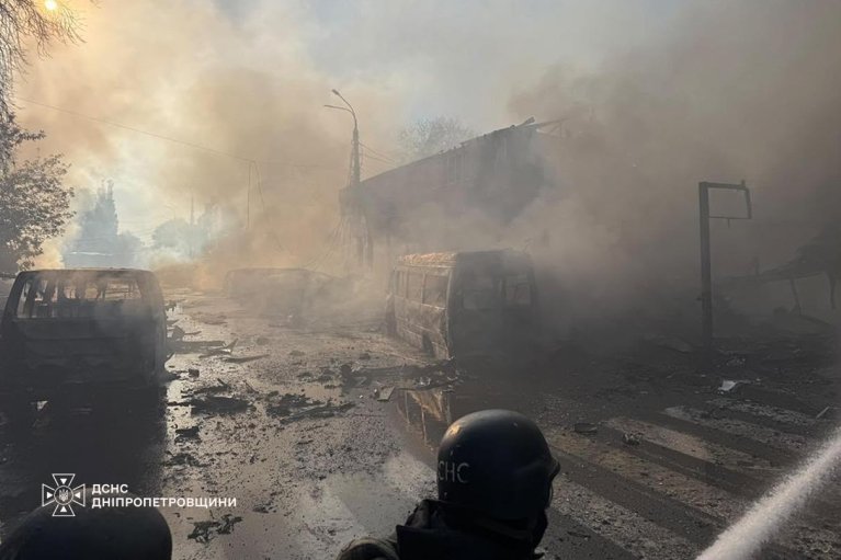 Удар по Павлограду: четверо загиблих, десятки поранених