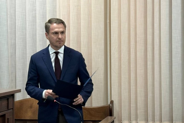 Экс-генпрокурор Кравченко окончательно уволился из прокуратуры