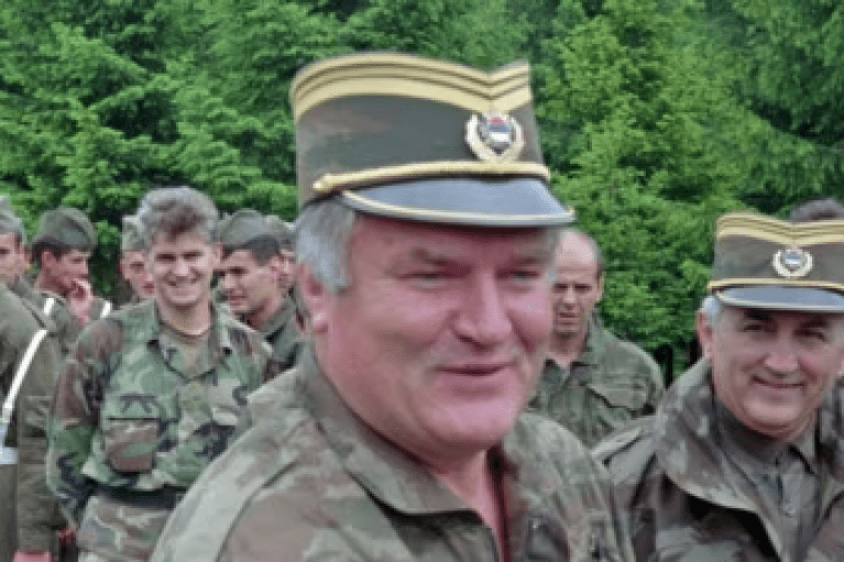 В Гаагской тюрьме умер экс-генерал армии боснийских сербов Ратко Младич, осужденный за геноцид в Сребренице