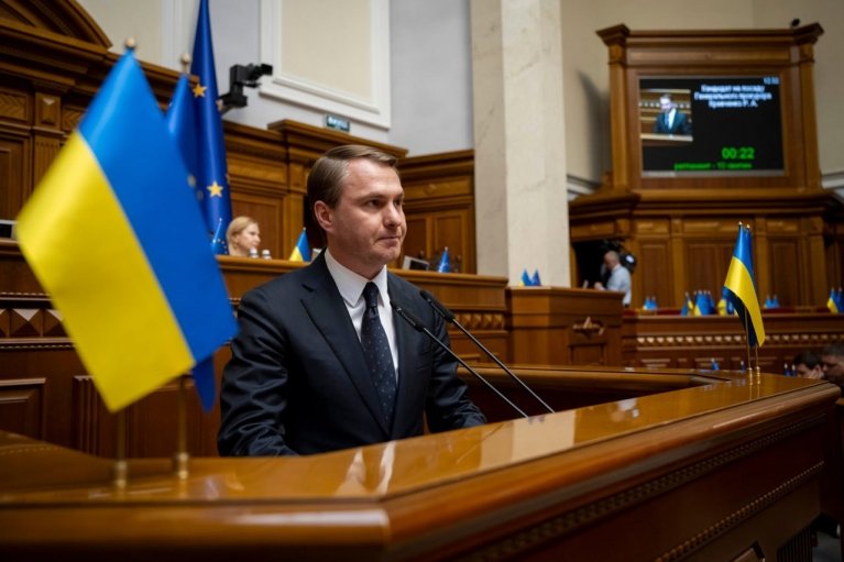 Увольнение генпрокурора. Увидим ли мы переформатирование большинства в Раде?