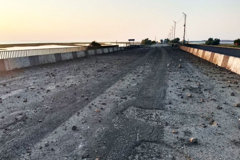 В ВСУ заявили о критических повреждениях Чонгарского моста после двух атак