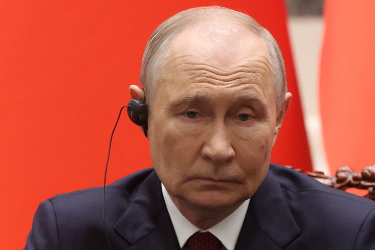 Олигарх Путина рассказал анекдот о фрикциях дедушки, а клещи готовы убивать за VPN: чем жил Запоребрик на неделе
