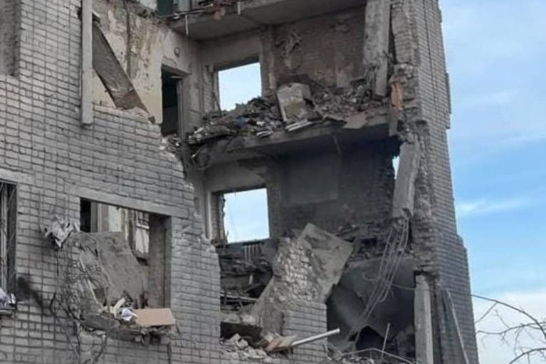 Внаслідок удару по Ізюму постраждали 13 людей