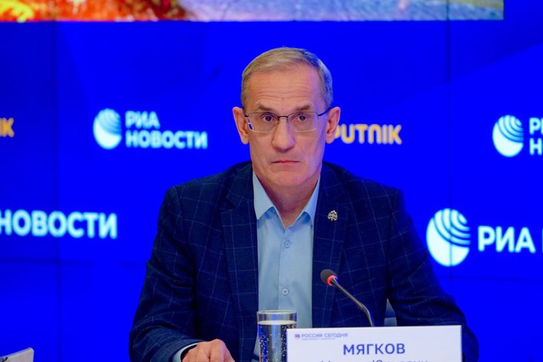 "Заради єдності російського народу": у Росії пишуть "правдивий" підручник історії для українських школярів