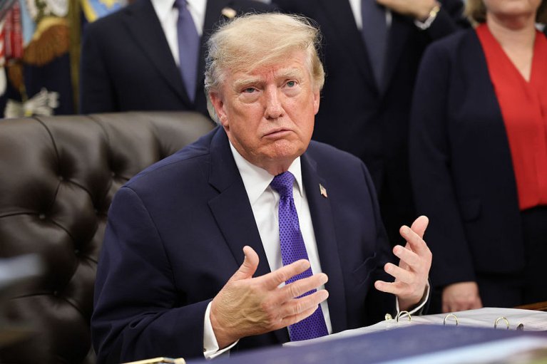 Чи готовий Трамп запровадити санкції проти Китаю та Індії за російську нафту: що кажуть в уряді США