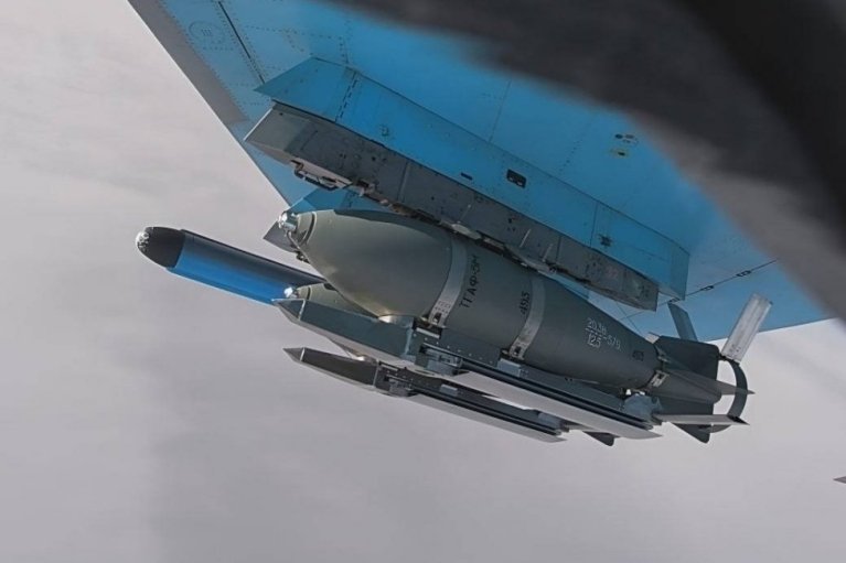 Рашисти атакували КАБом Харків: є загиблий та поранені