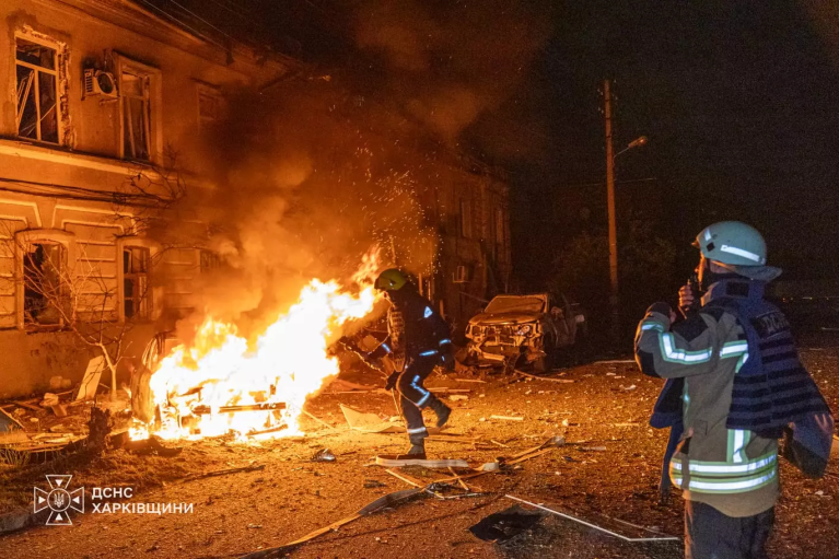 На Харківщині внаслідок нічної атаки росіян постраждали четверо цивільних (ВІДЕО)