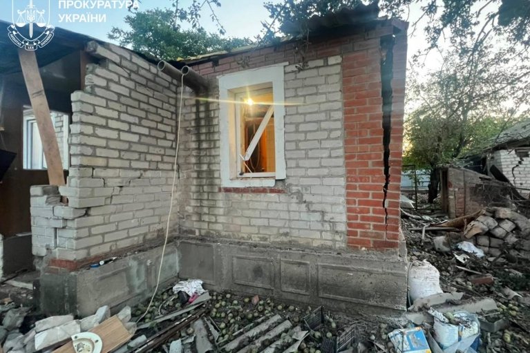 По Ізюму на Харківщині вдарили з "Торнадо": серед постраждалих — дитина, потрощені 20 будинків (ФОТО)